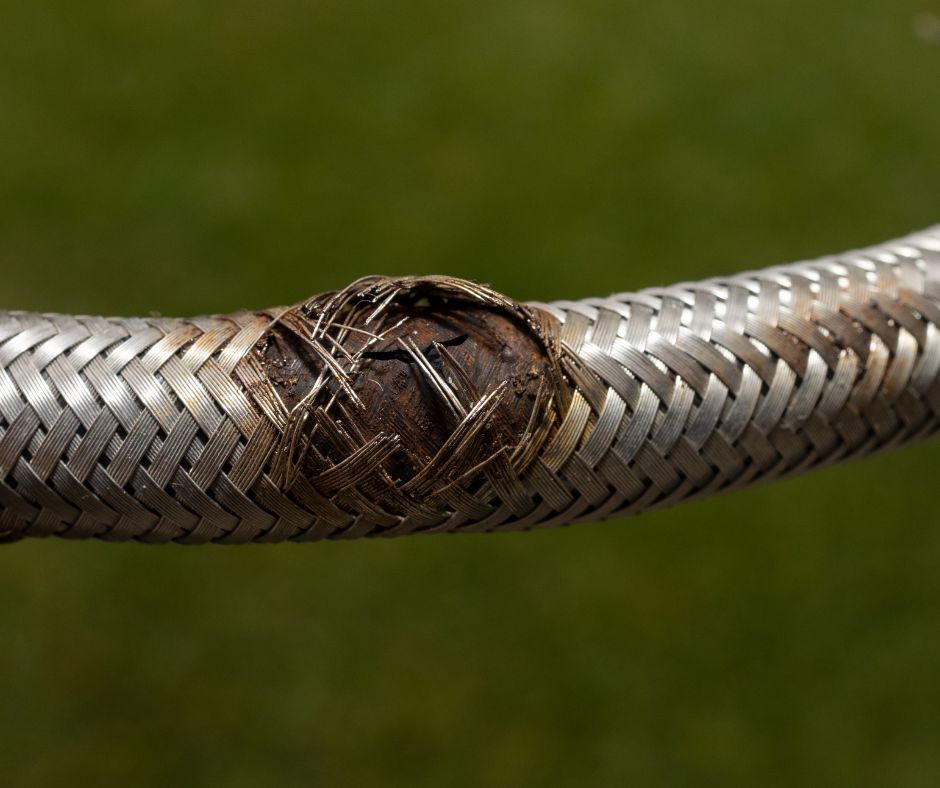 Burst Pipes and Flexi Hoses: Emergency Plumber Tips